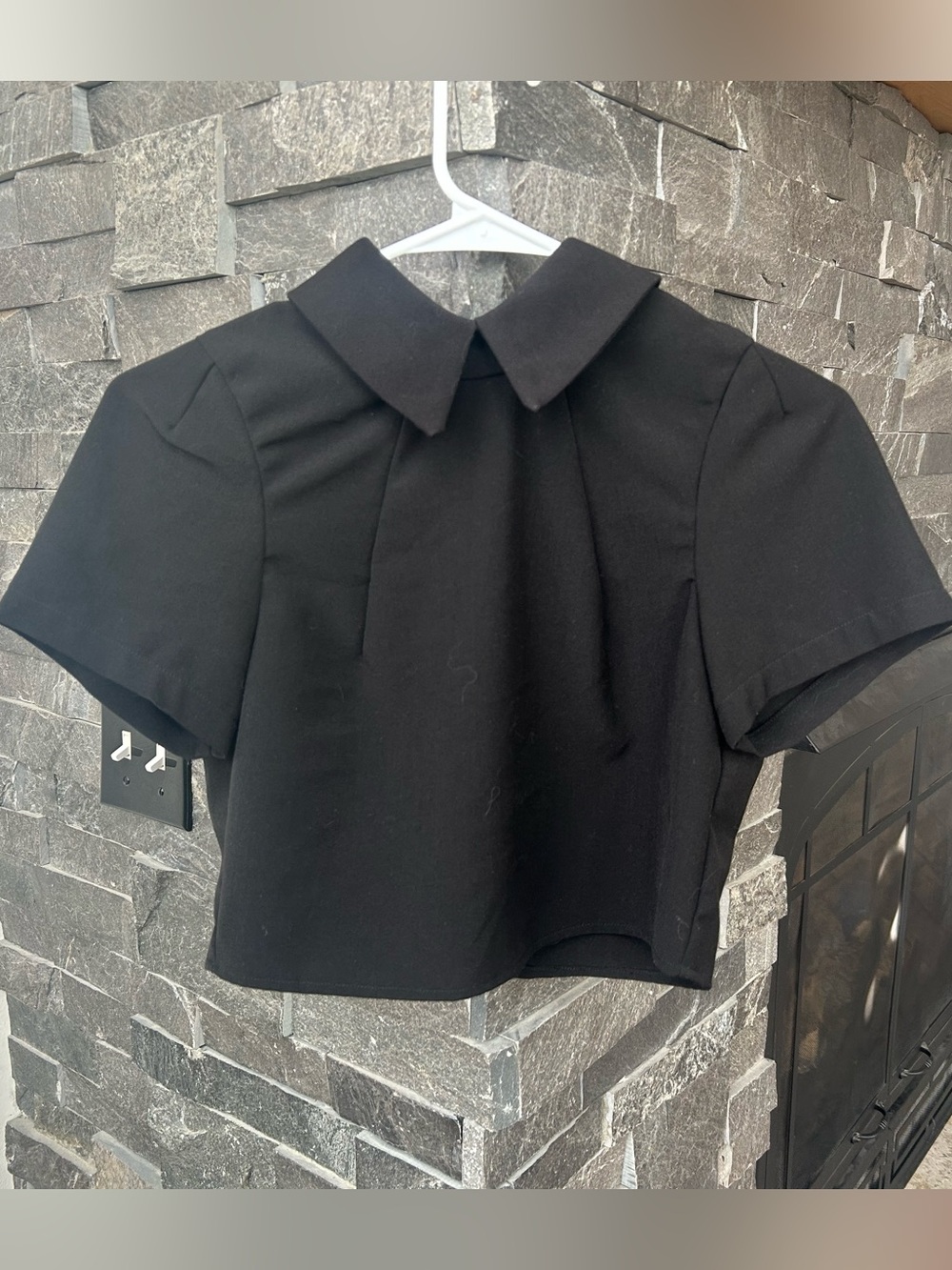 Deandri Bambino Collared Crop Top